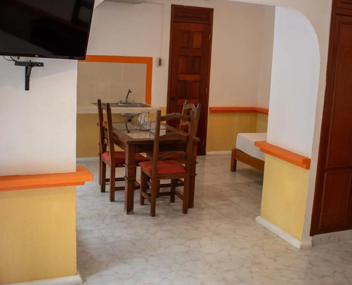Hotel Vista Caribe Playa Playa del Carmen 2*,